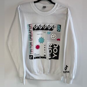Gildan Tik Tok Creator Unisex Sweatshirt - Small
